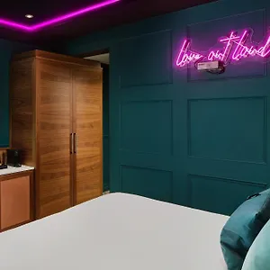 **** Hotel Nyx Christchurch Irlanda